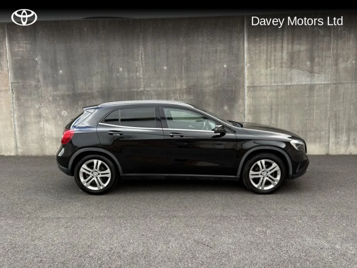Mercedes-Benz GLA 200 D Sport 5DR - Image 3