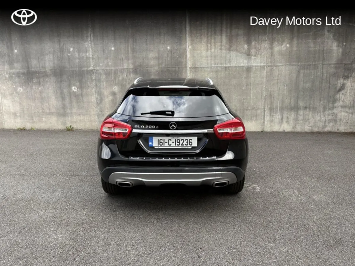 Mercedes-Benz GLA 200 D Sport 5DR - Image 4