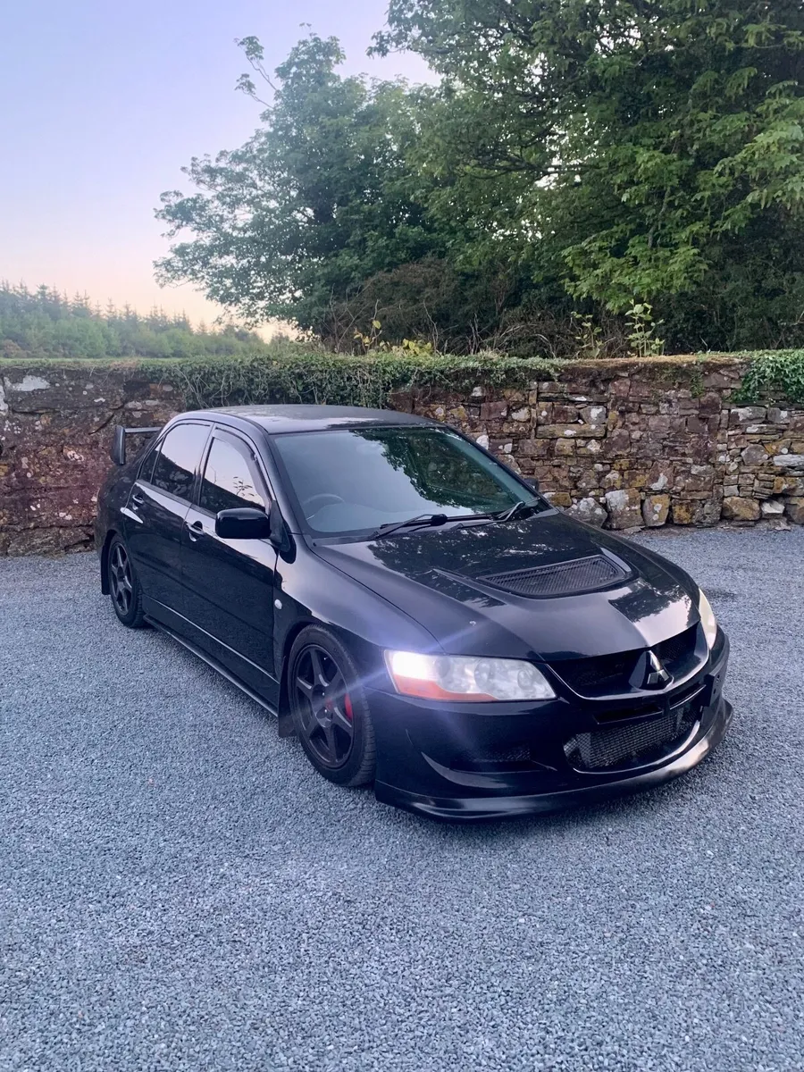 Mitsubishi Evo 8 - Image 4