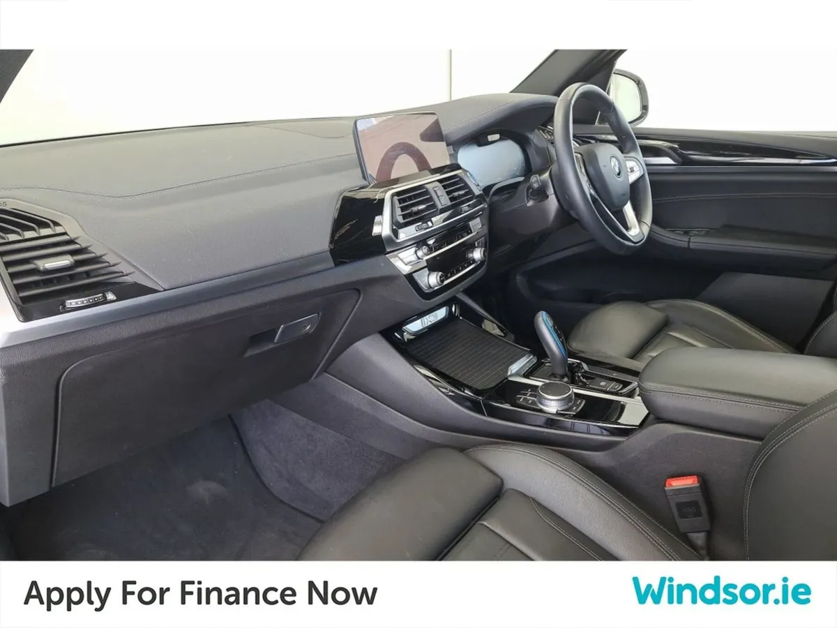 BMW iX3 Premier Edition 286 Electric 80kwh Batter - Image 4