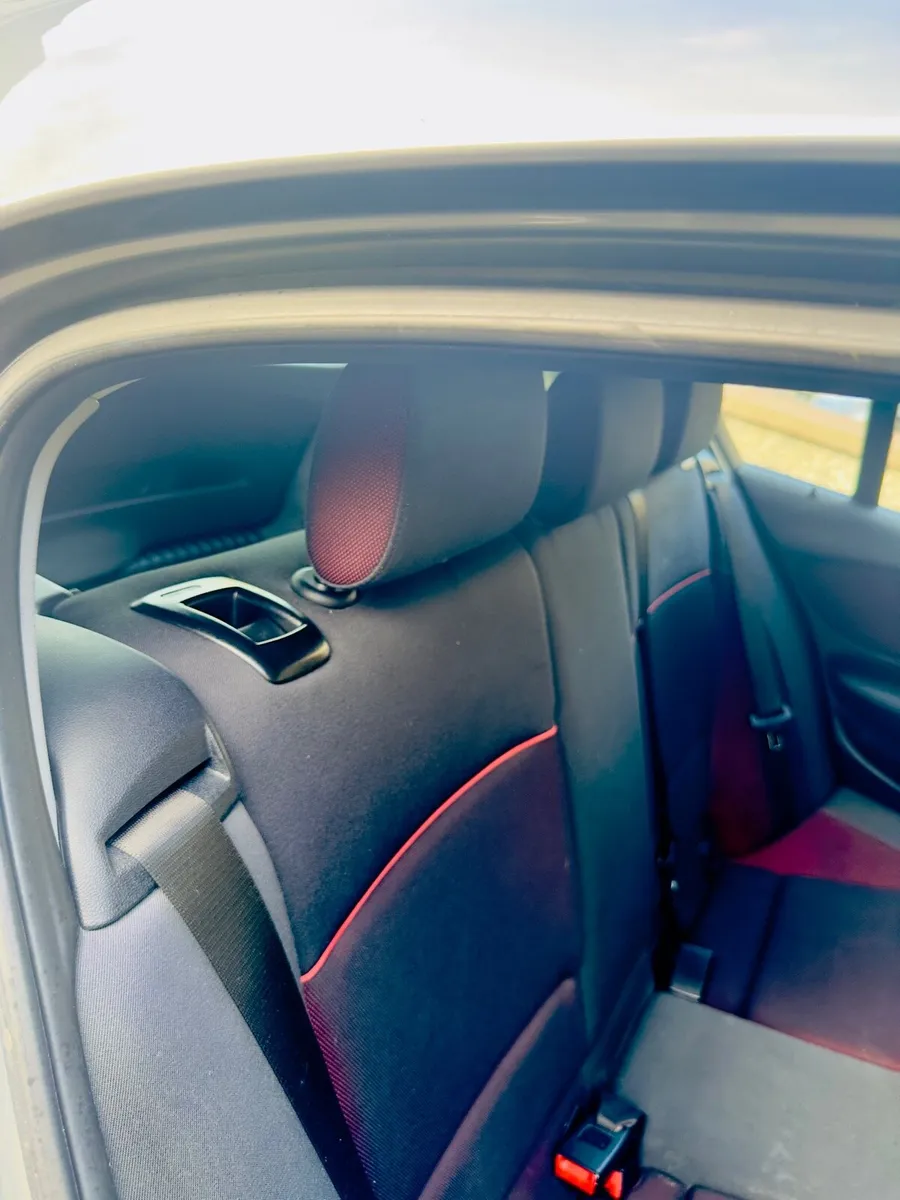 BMW 116 D - Image 1