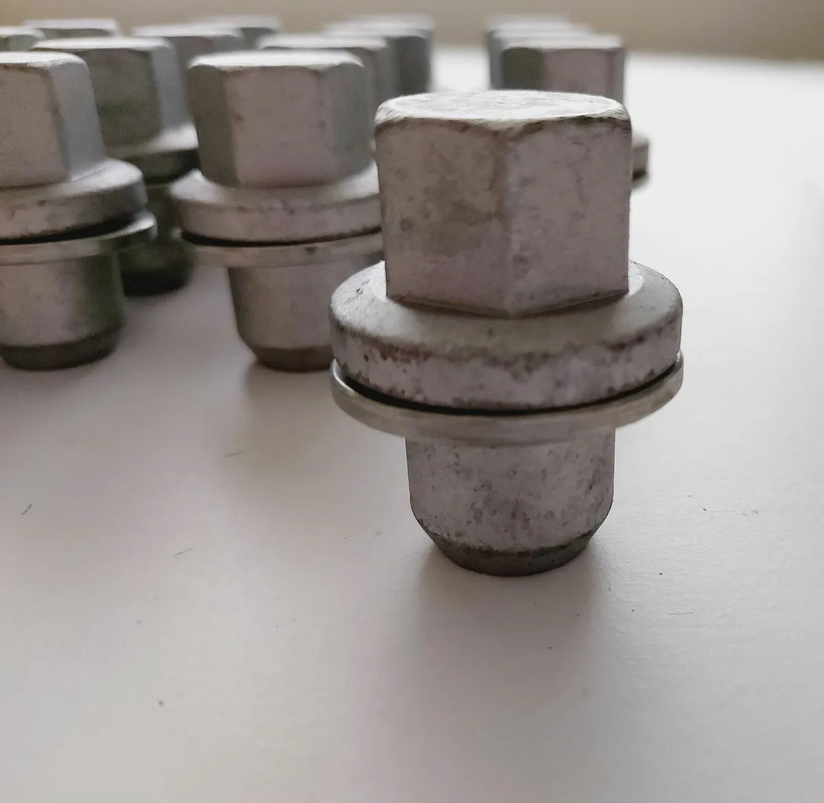 20 x New Nuts. Fit Land Rover Disco 3/4/5-Delivery - Image 4