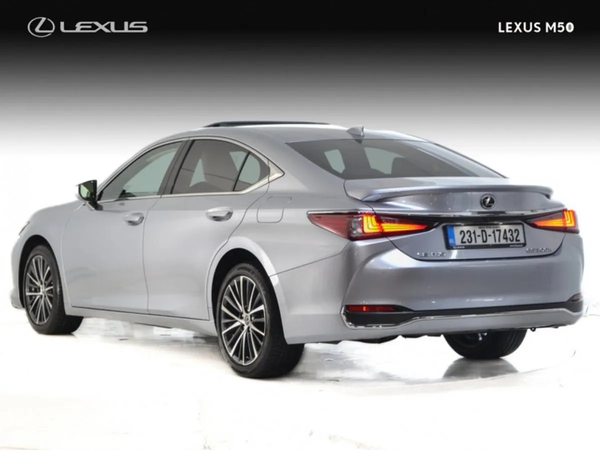 Lexus ES 300h Dynamic - Image 3