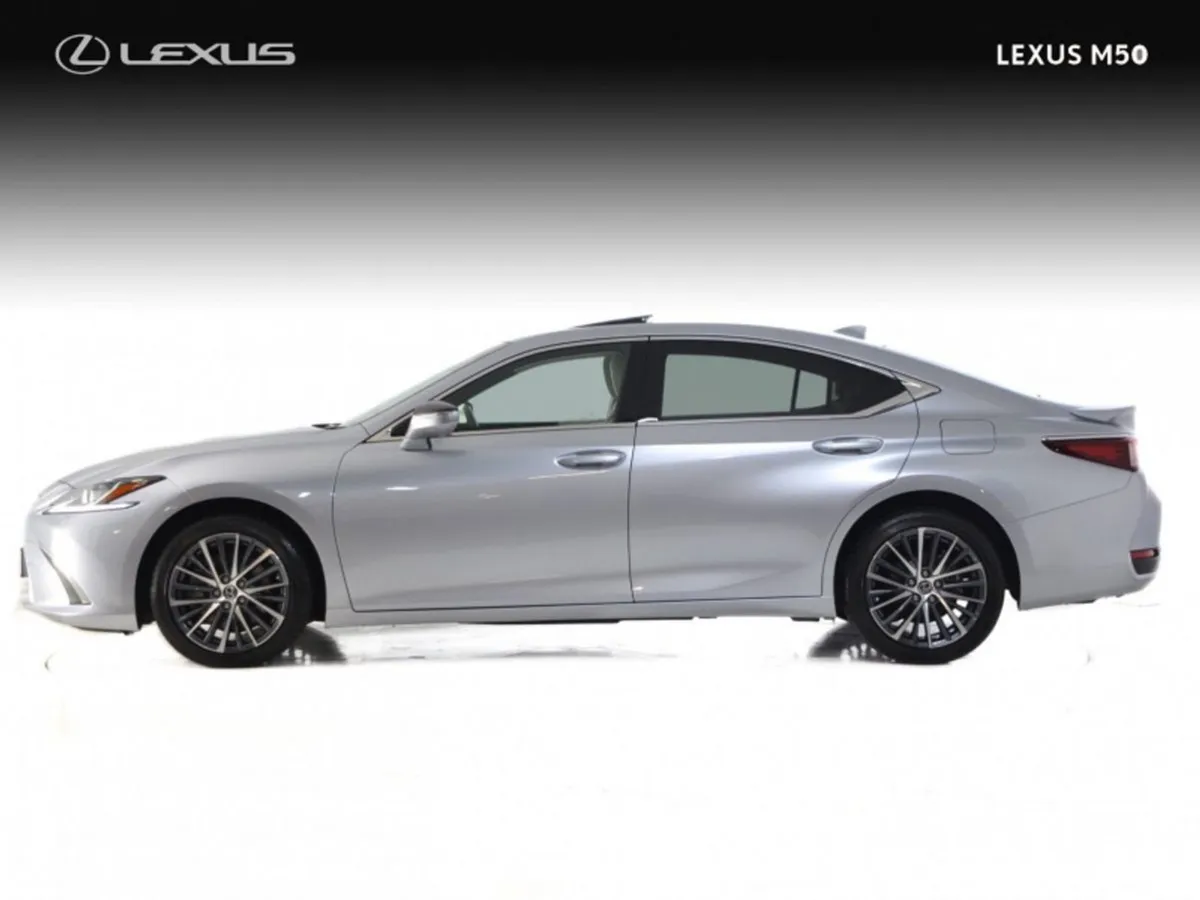 Lexus ES 300h Dynamic - Image 4