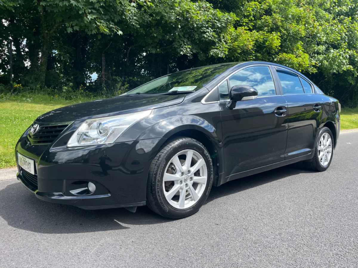 Toyota Avensis 2011 AUTOMATIC - Image 4