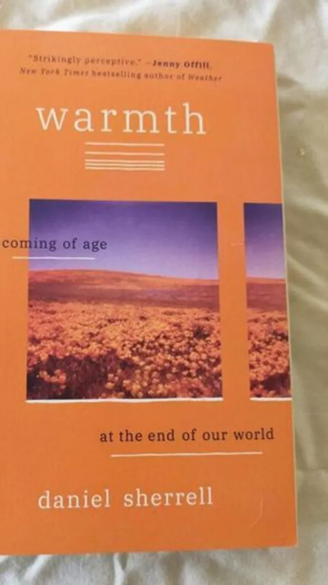 Warmth : coming of age at the end of the world - Image 1