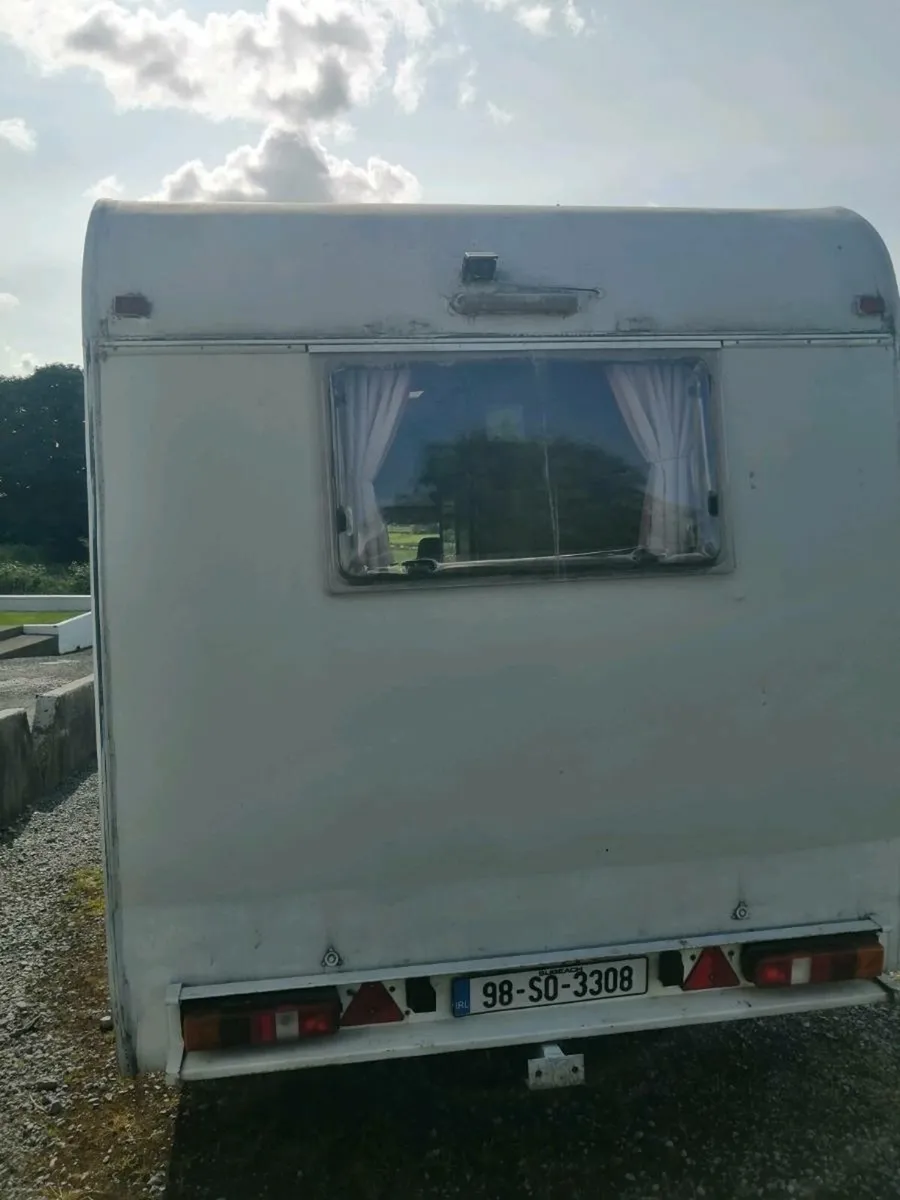 Mercedes Camper - Image 4
