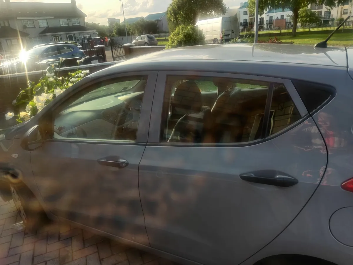 Hyundai i10 2014 - Image 2
