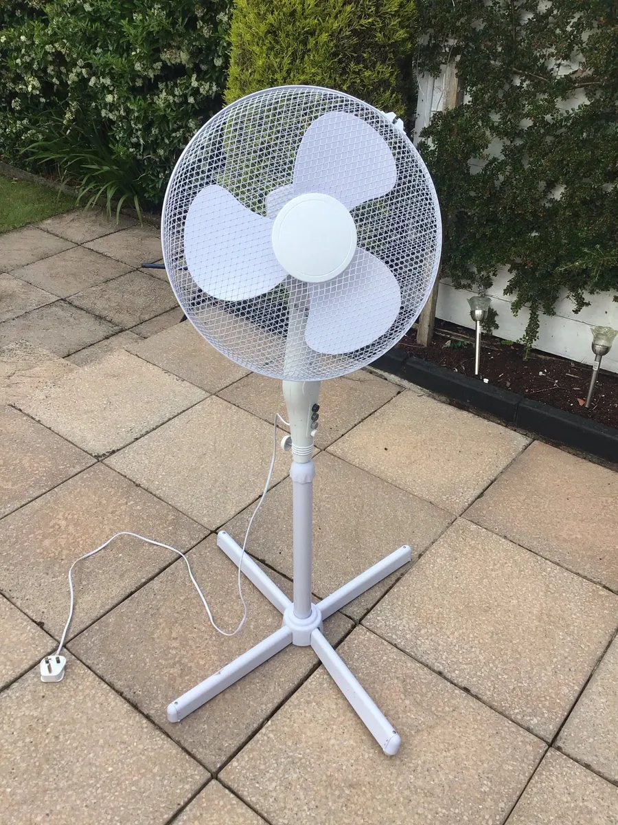 Pedestal Adjustable 3 speed fan - Image 1