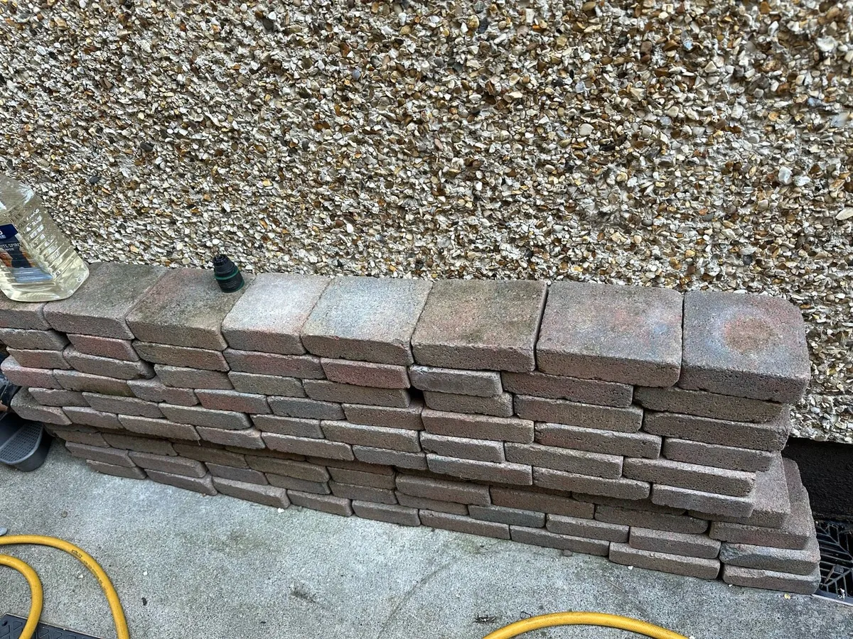 Red block pavers - Image 4
