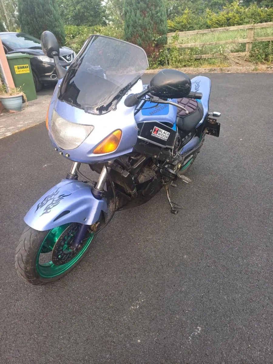 1998 Honda deauville ntv 650 chopped cafe racer st - Image 2