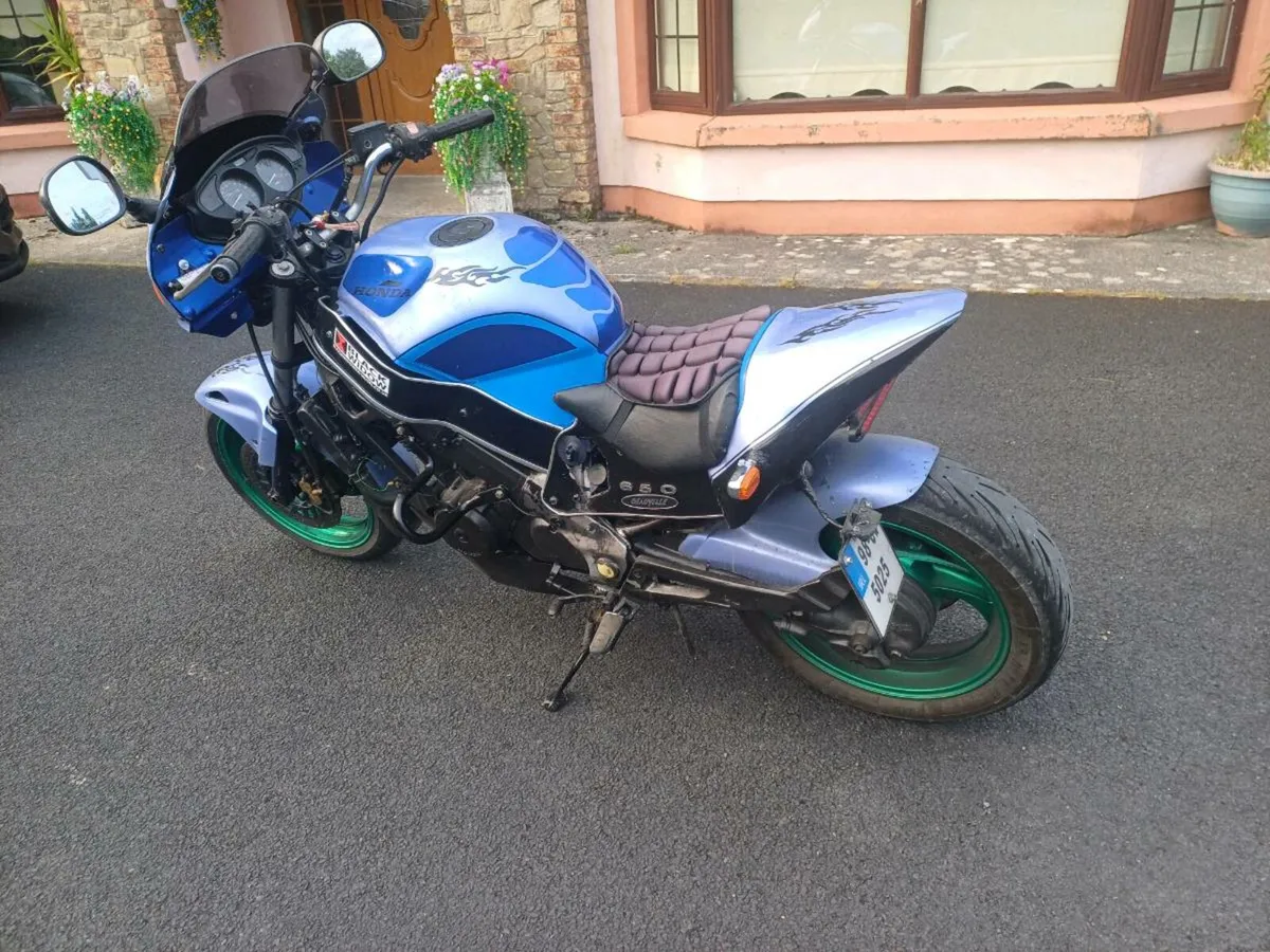 1998 Honda deauville ntv 650 chopped cafe racer st - Image 4