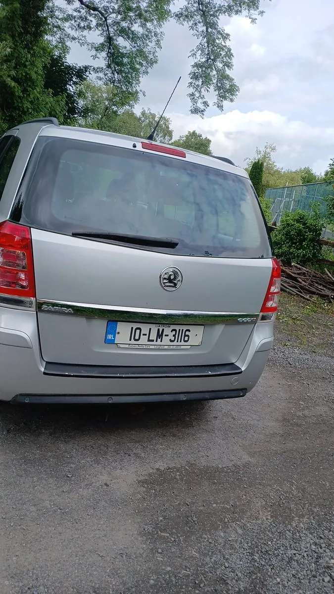 2010 Vauxhall zafira 1.7 diesel manual 7 seats 190 - Image 2