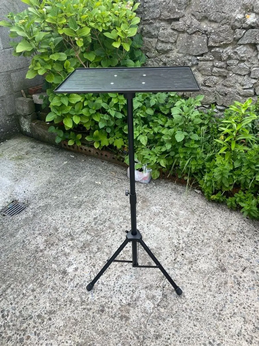 laptop stand - Image 1