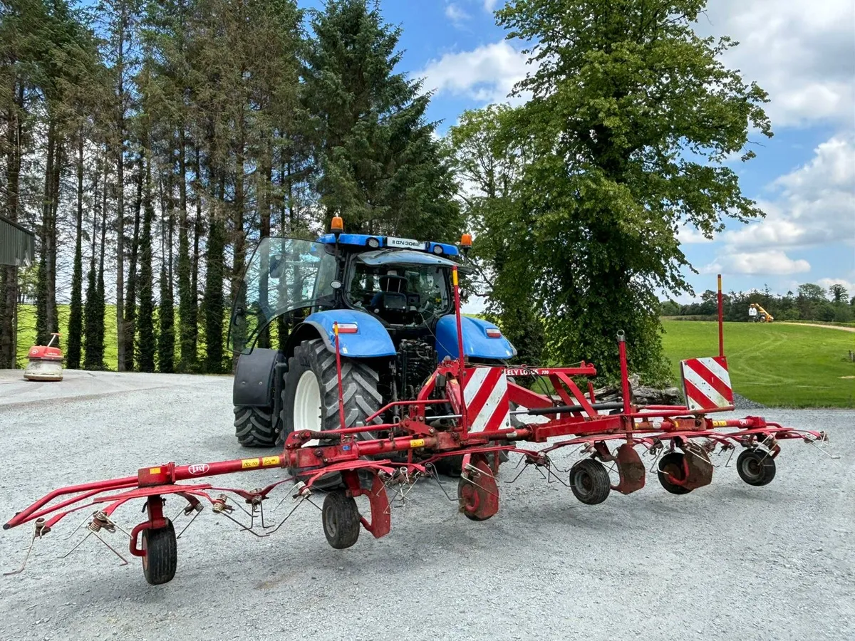 Lely Lotus 770 Tedder 2016 - Image 2