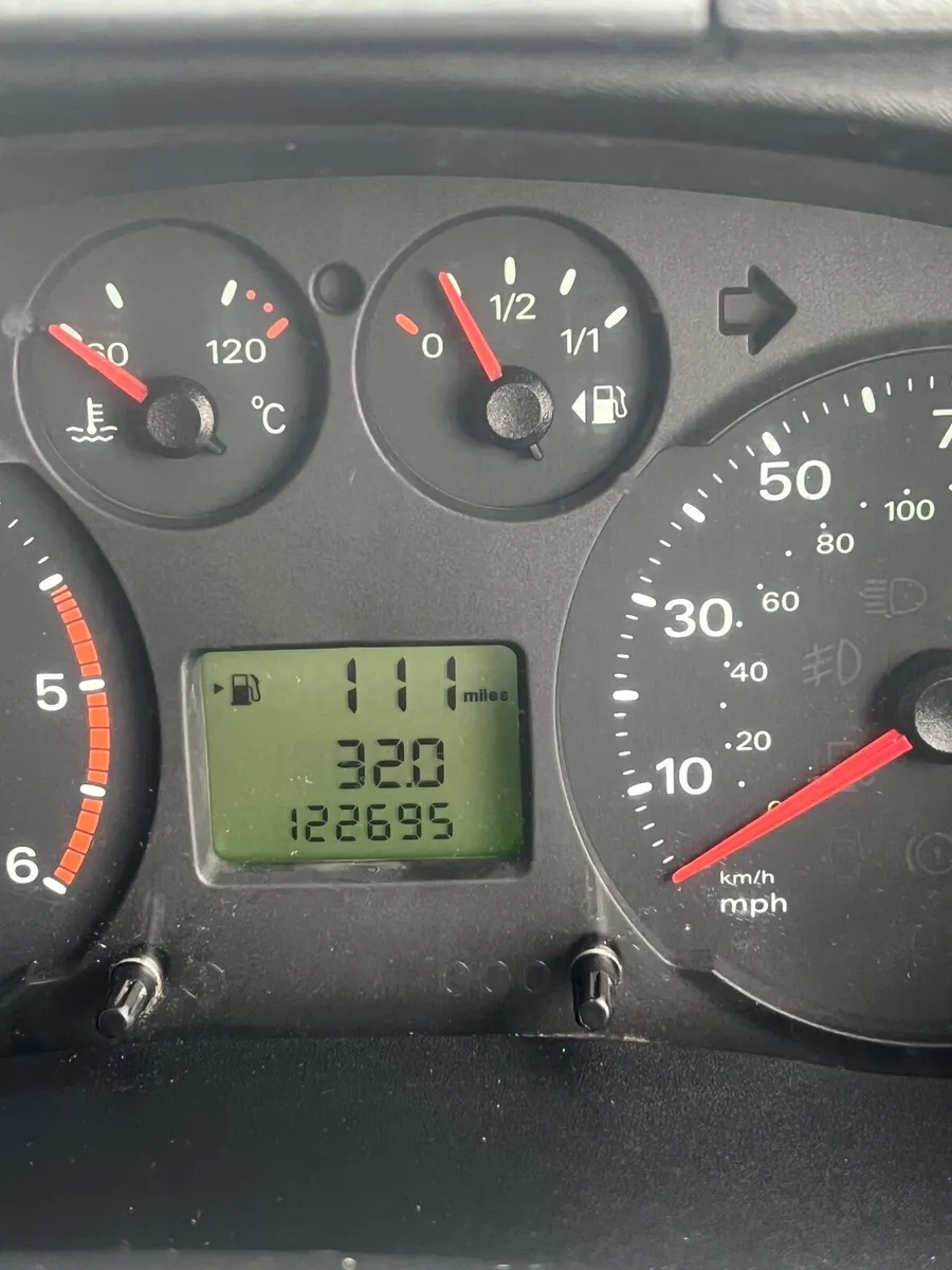 Ford Transit 2010 - Image 2