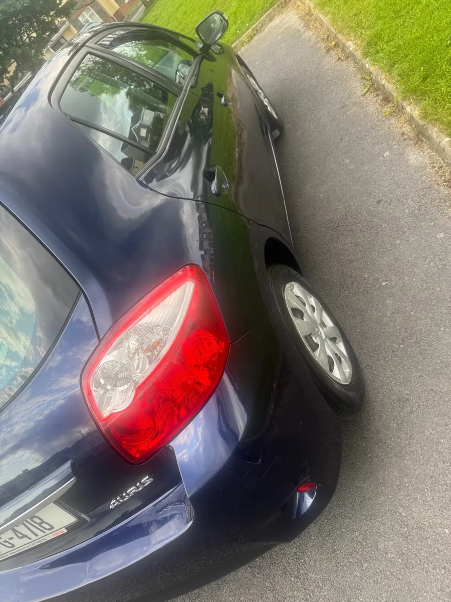Toyota Auris - Image 1