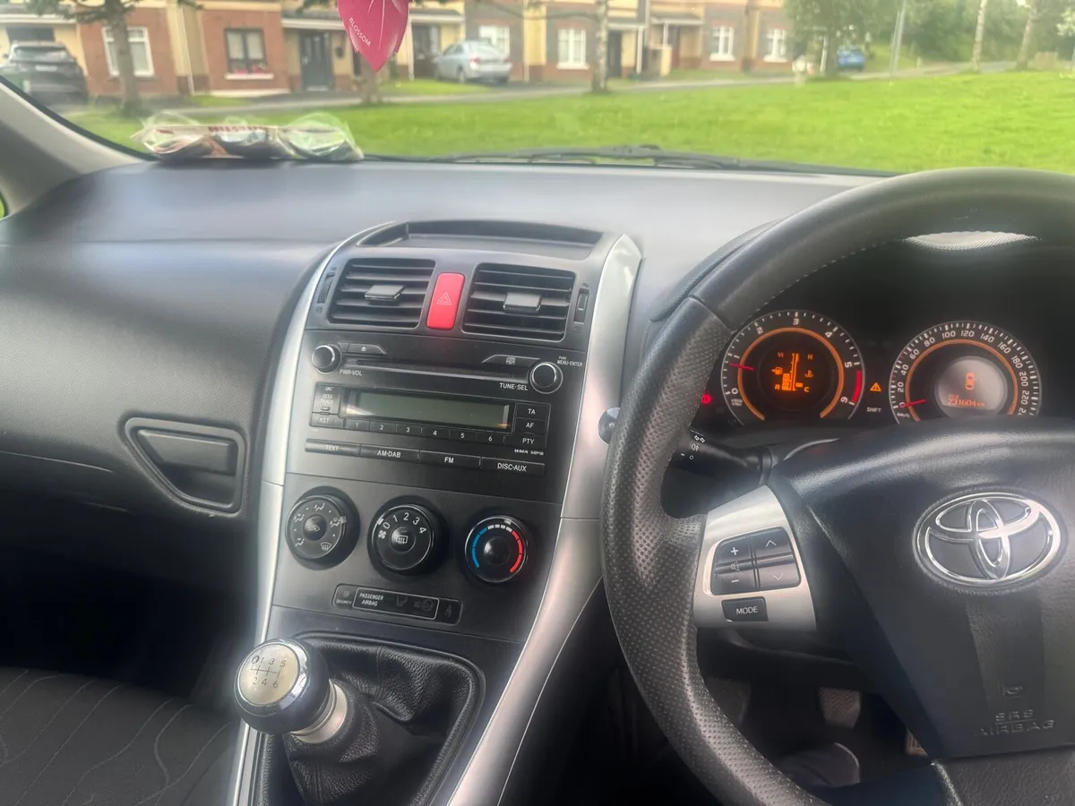 Toyota Auris - Image 4