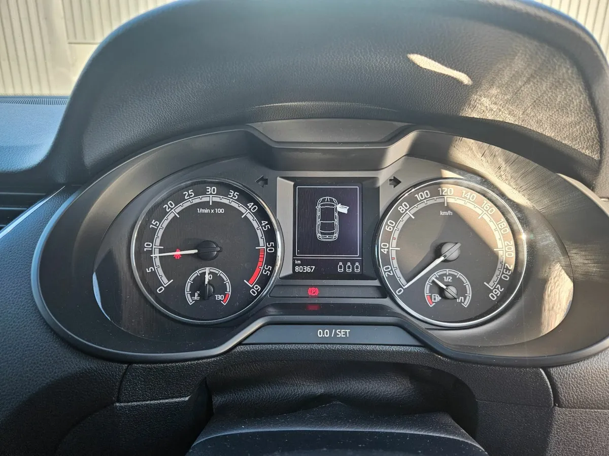 Octavia 2019 2.0TDI 150HP - Image 4