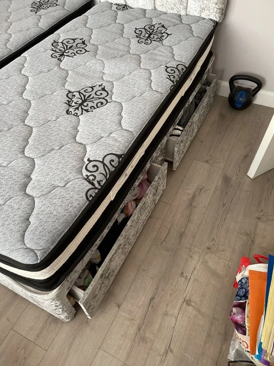 beds - Image 2