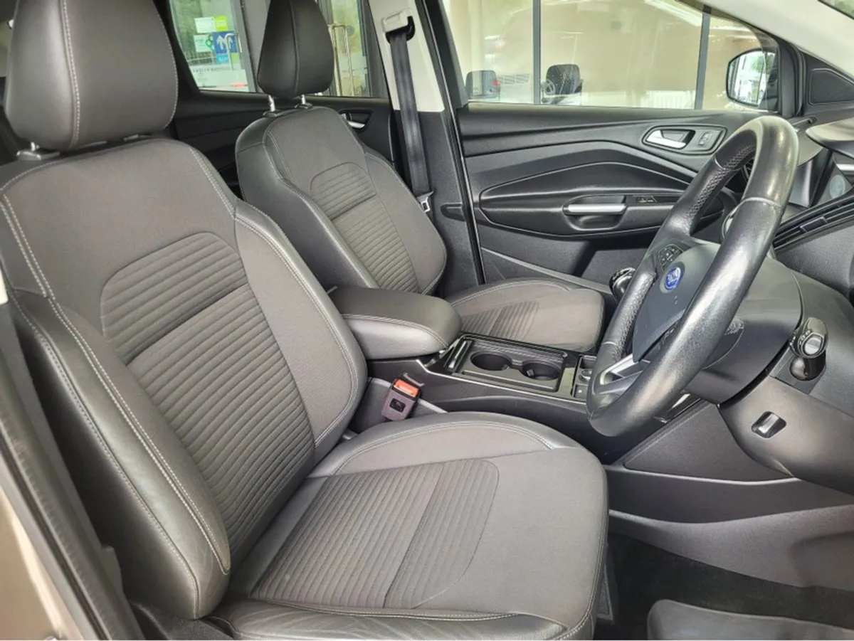 Ford Kuga Titanium 1.5 Tdci 120PS 4DR MAN - Image 3