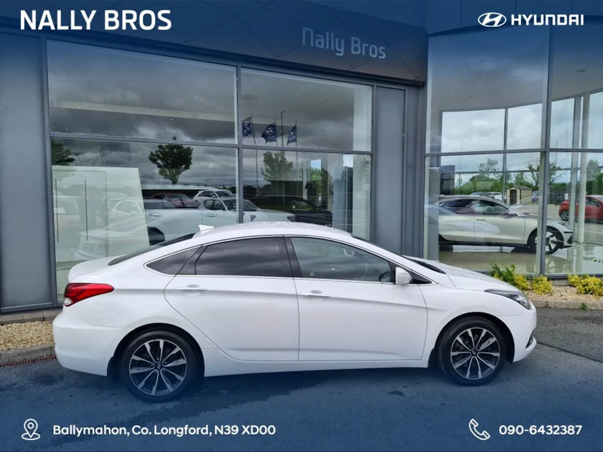 Hyundai i40 Comfort Plus 4DR - Image 2