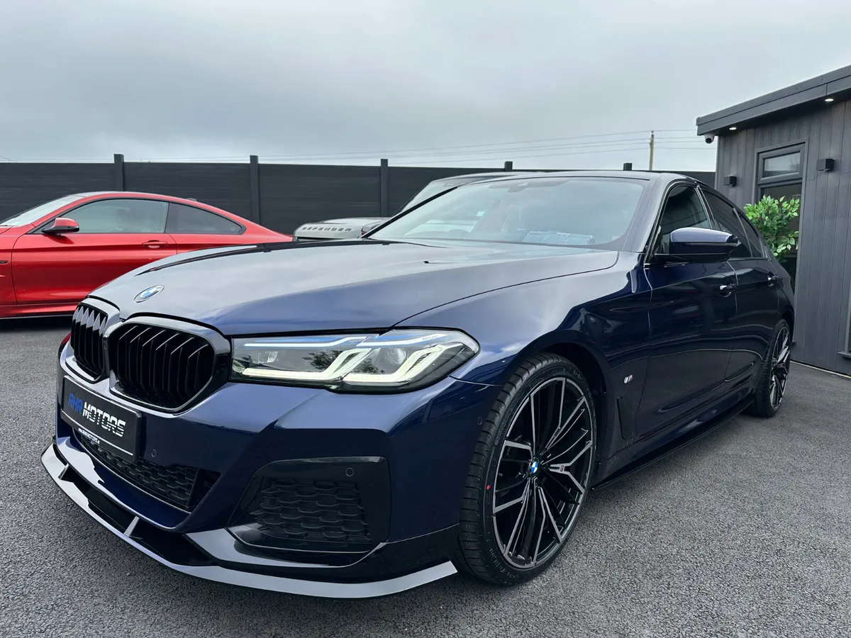 2022/221 BMW 520D MSPORT TANZANITE BLUE - Image 4