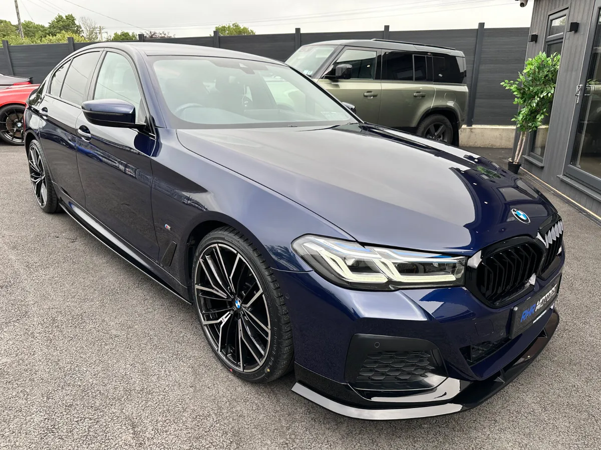 2022/221 BMW 520D MSPORT TANZANITE BLUE - Image 3