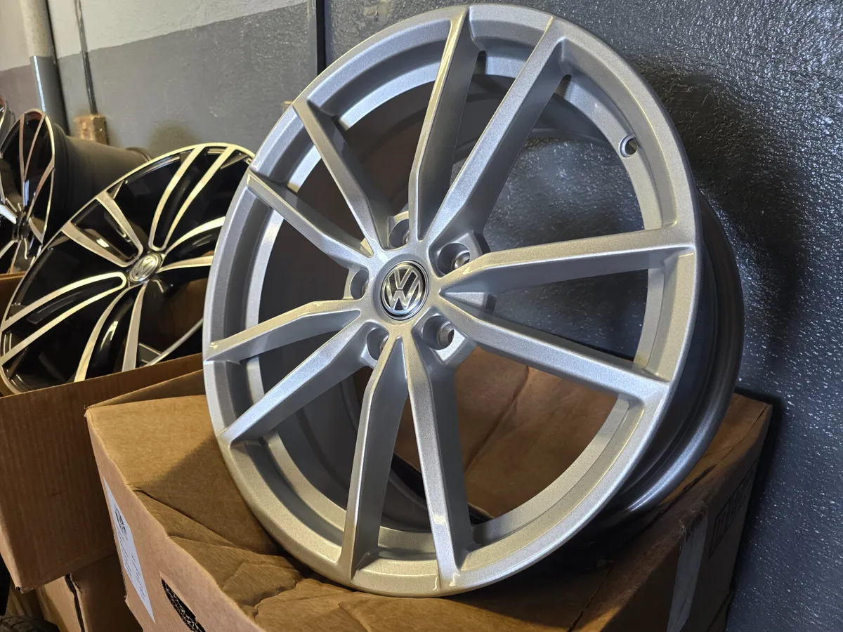 **Special** 18"/19" Volkswagen Pretoria Style - Image 1