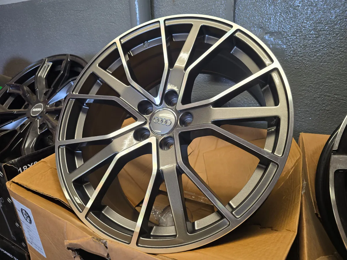 **Special** 19" Audi RS6-D Style