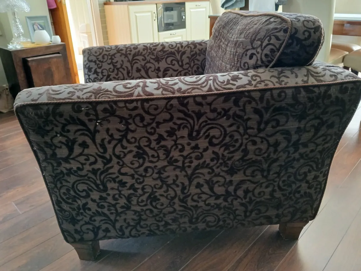 Quality One Seater. €150 - Image 2