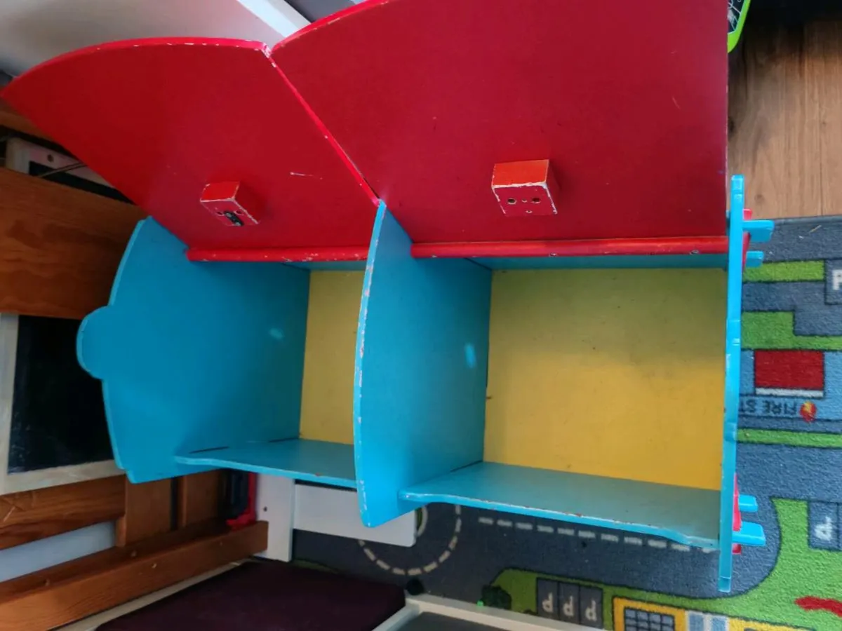 Free wooden storage for toys - Image 2