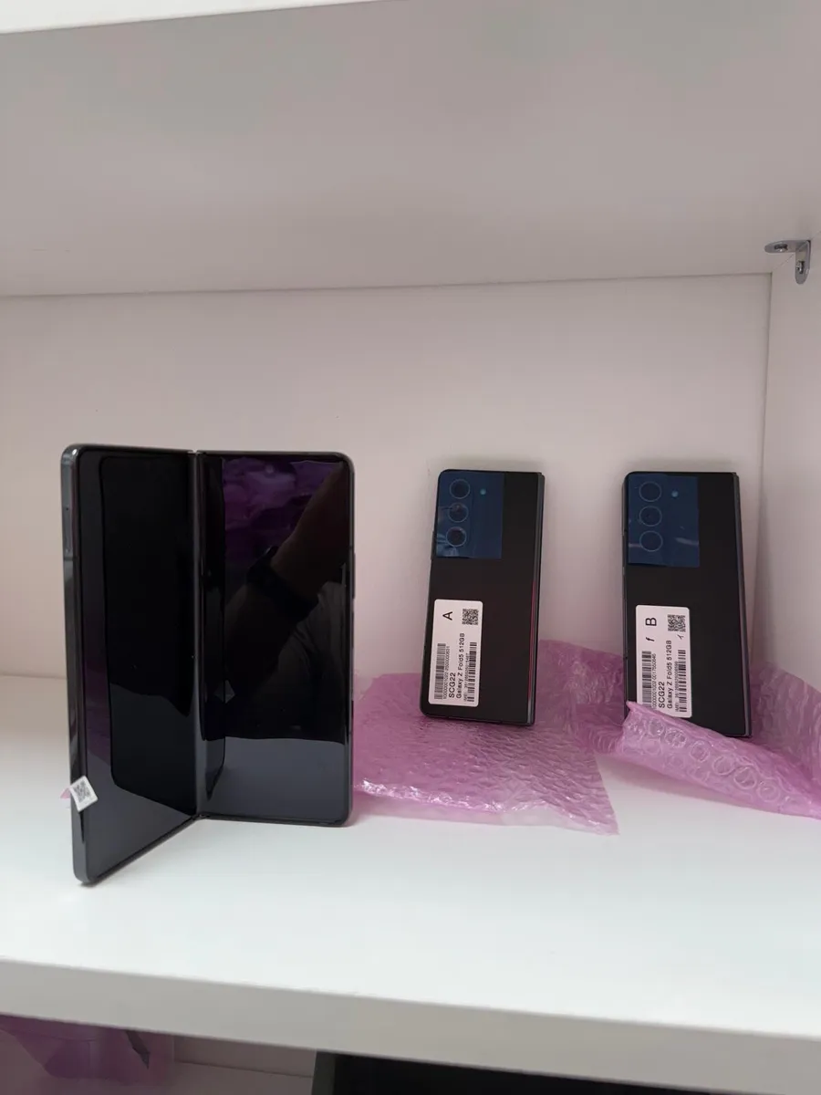 Samsung Fold 5 256gb Phone - Image 2