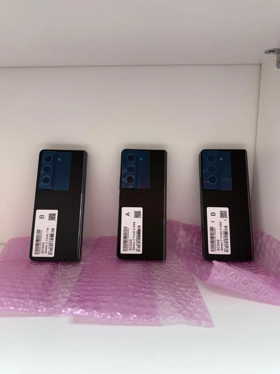Samsung Fold 5 256gb Phone - Image 4