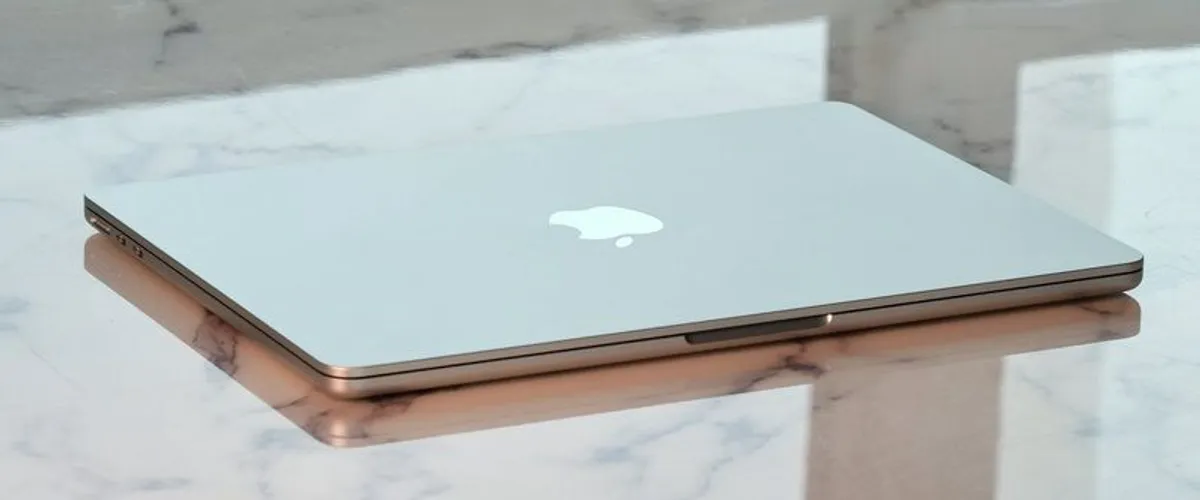 MacBook Air M2 - Image 2