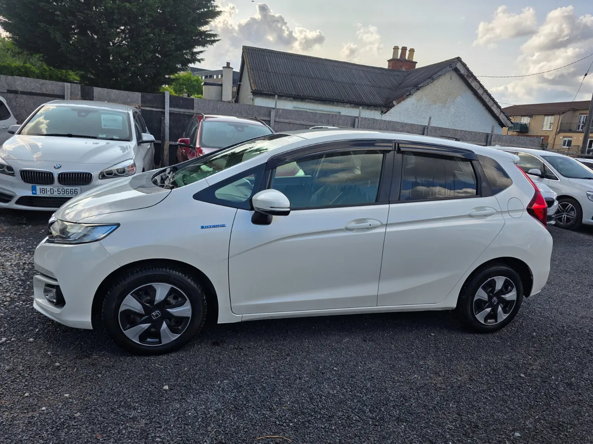 Honda Fit 1.5L Hybrid L-package self-chargin - Image 4