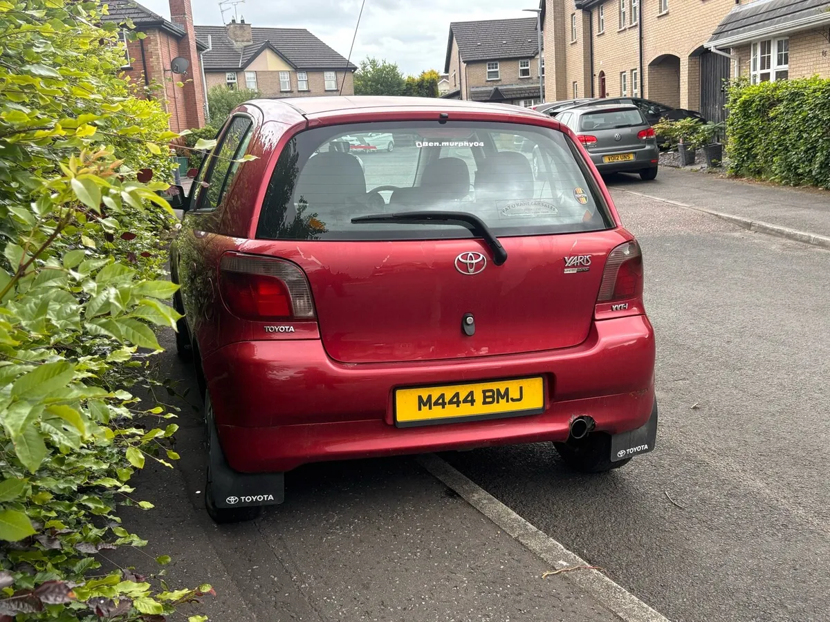2002 Toyota Yaris - Image 4