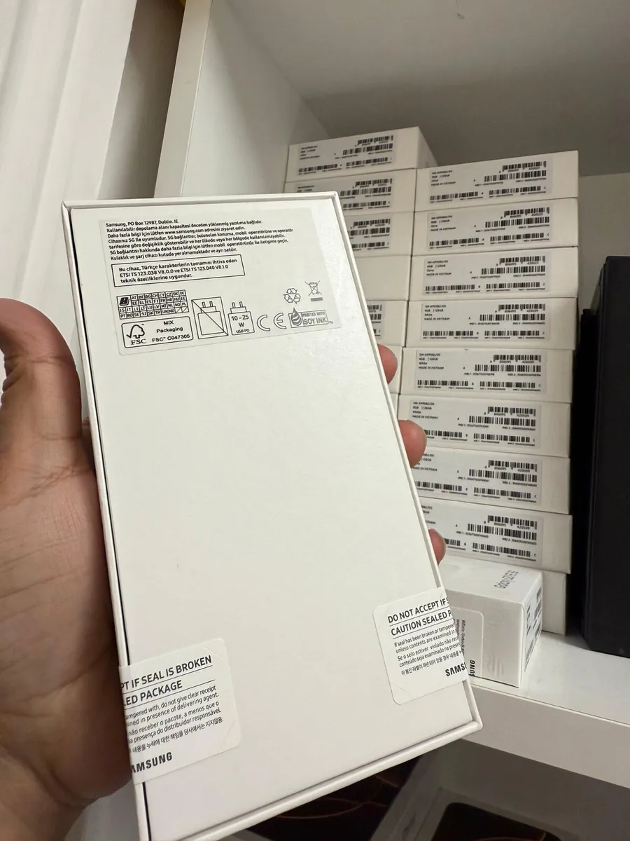 iPhone 15 128gb Phone with original box - Image 2