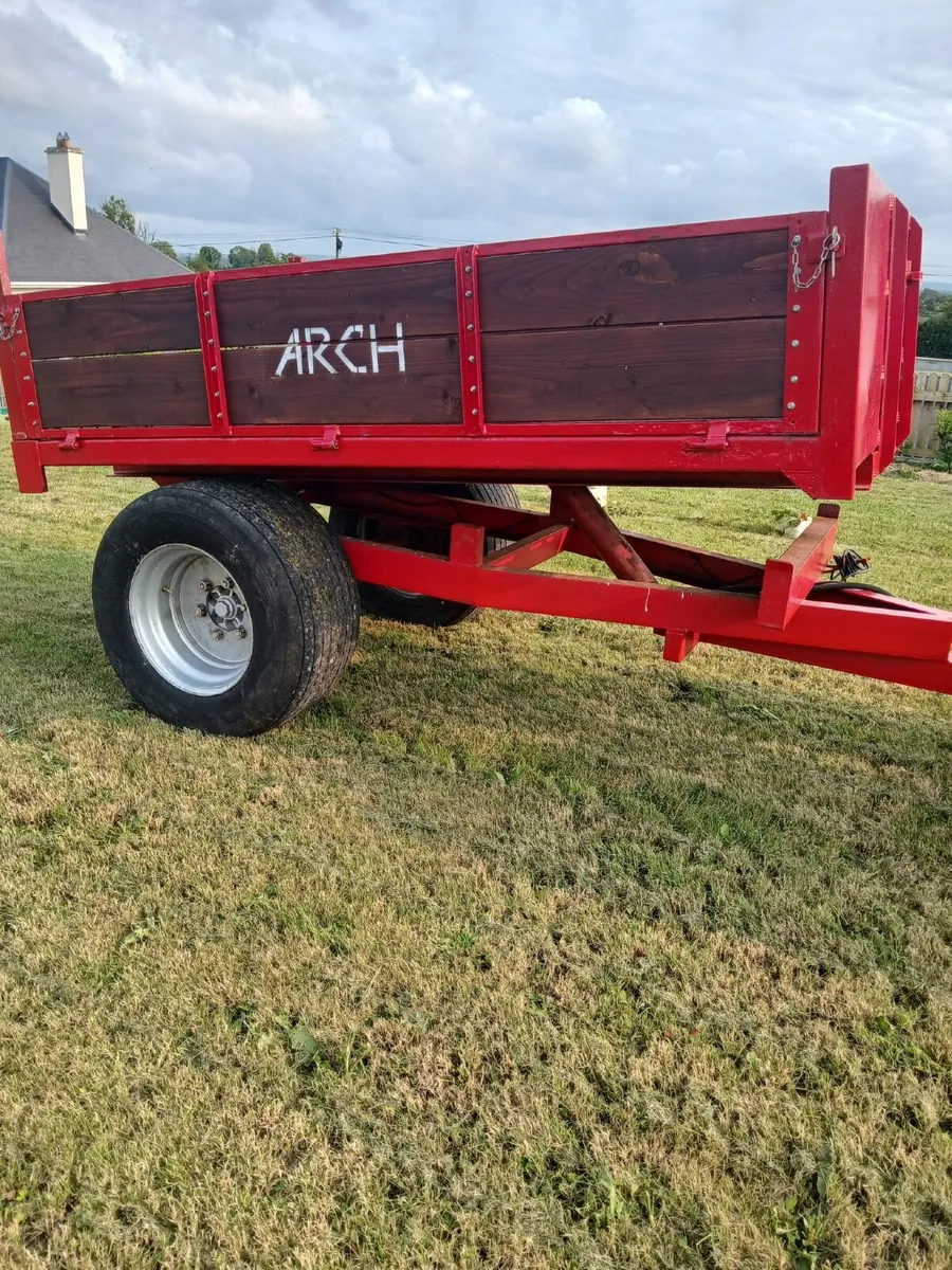 Arch trailer - Image 1