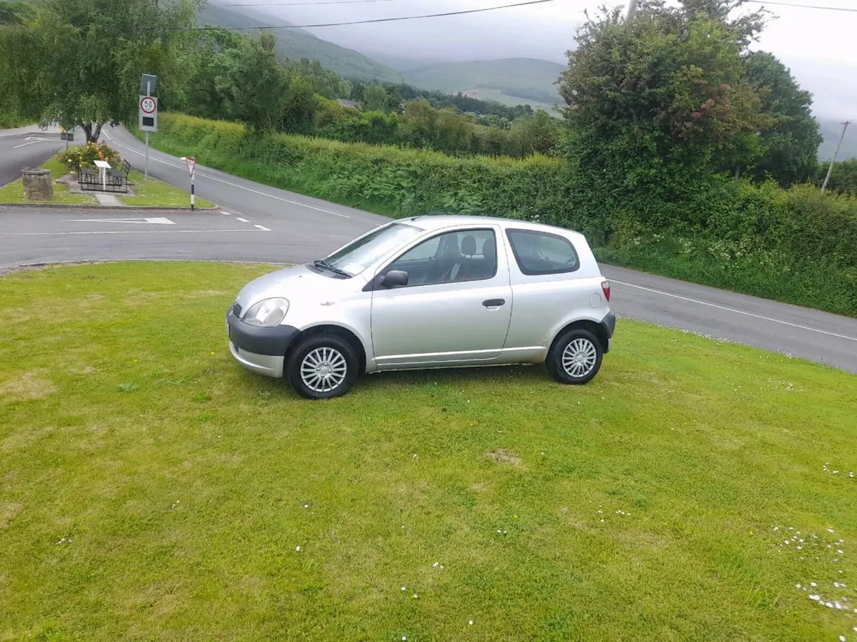 FOR SALE TOYOTA YARIS 1.O LITRE PETROL NCT 12/25 - Image 3