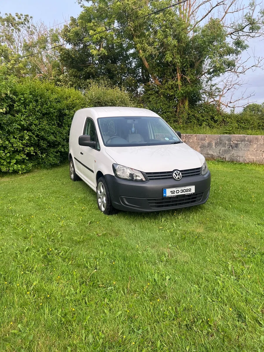 Volkswagen Caddy 2012 - Image 2