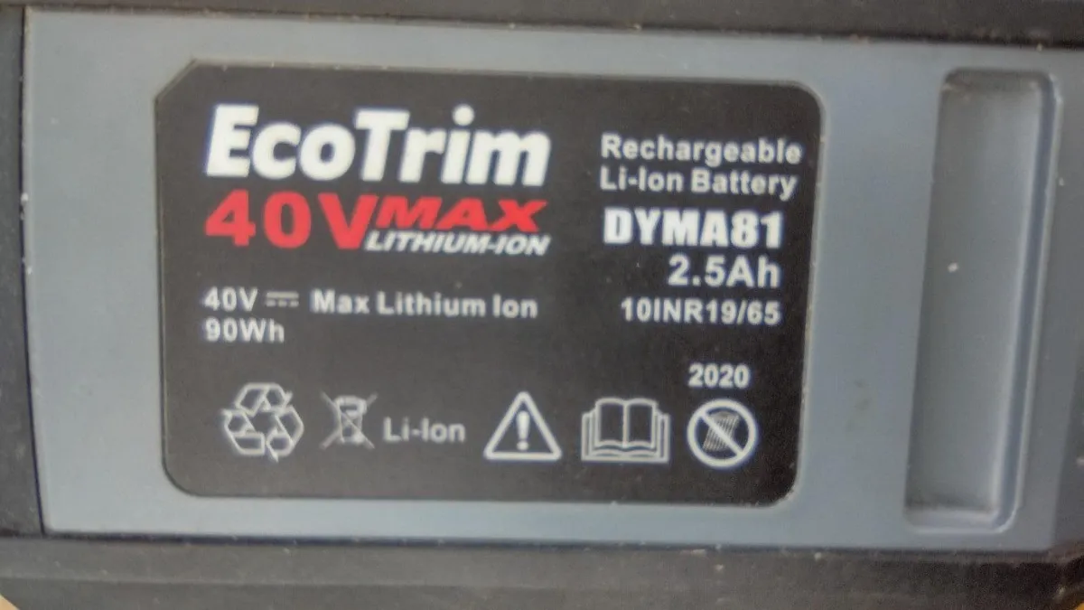 DYMA81 Li-Ion 40V 2.5Ah Battery and DYMA83 Charger - Image 4