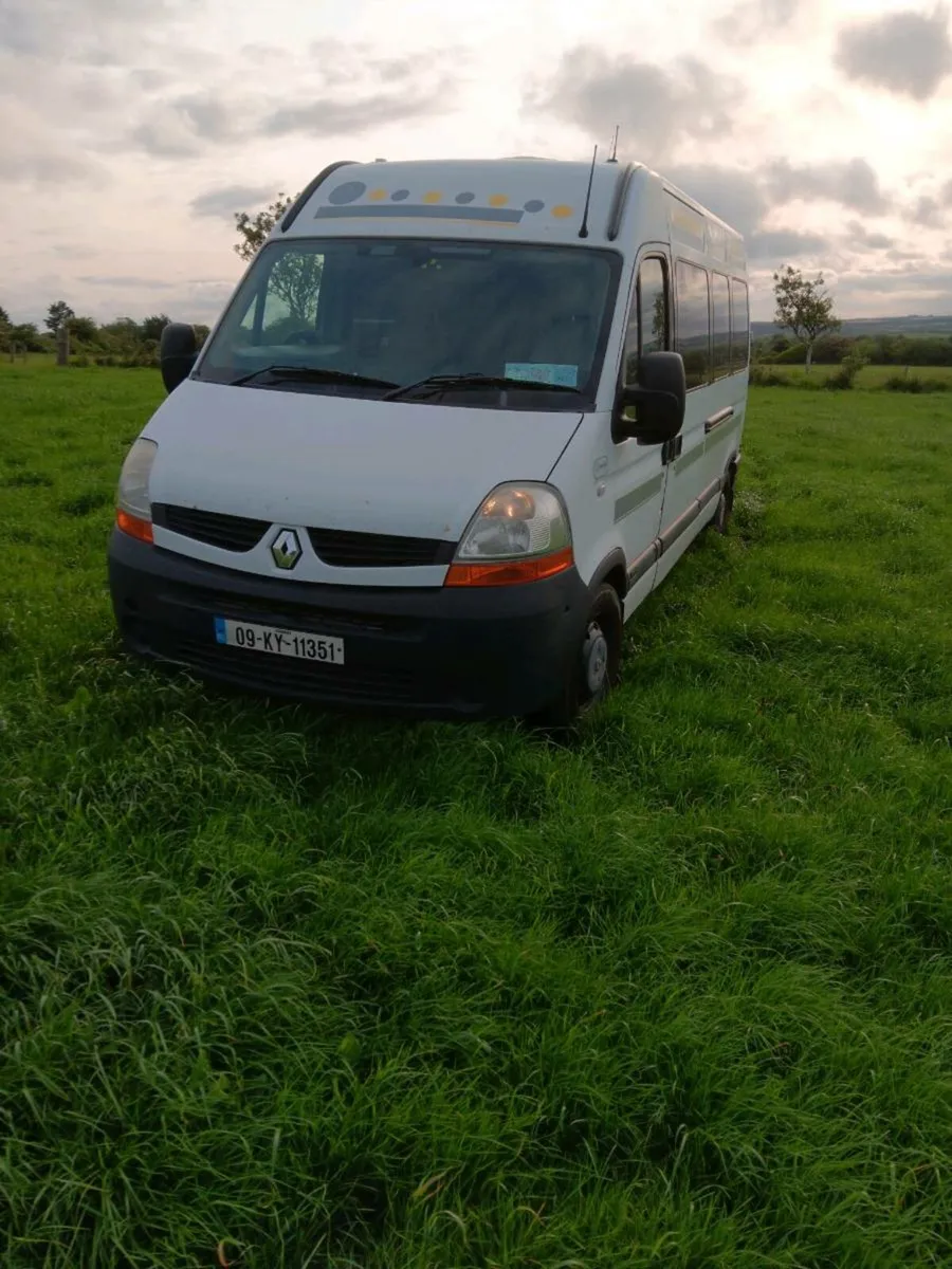 Renault Master Camper van - Image 2
