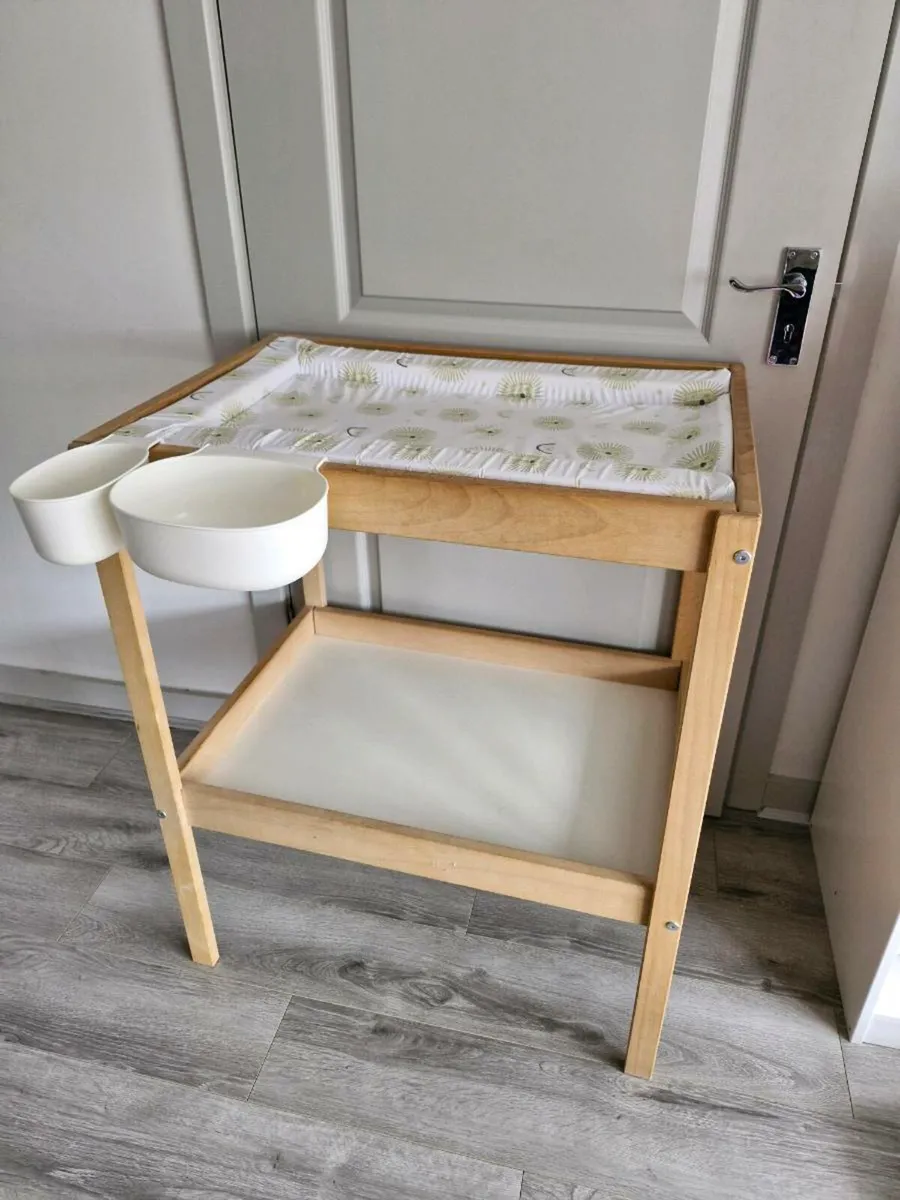 Baby changin table - Image 3
