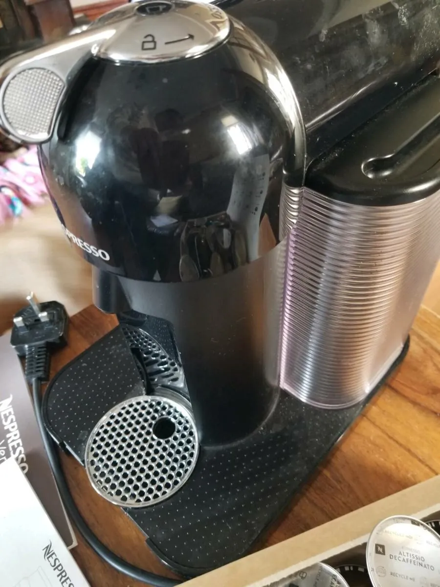 Nespresso coffee machine and nespresso coffee pods - Image 2