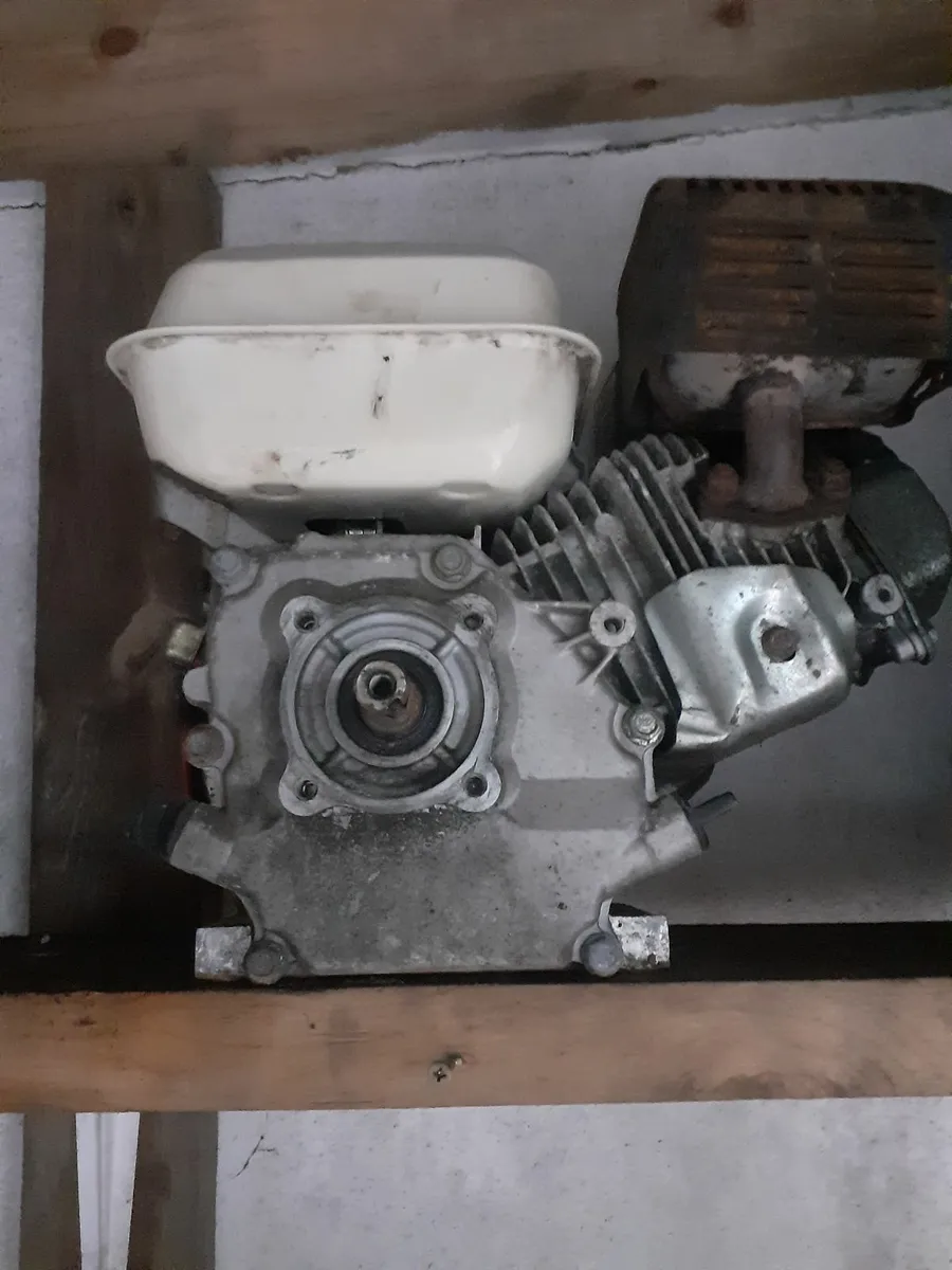 Petrol engine keyway shaft.. - Image 2
