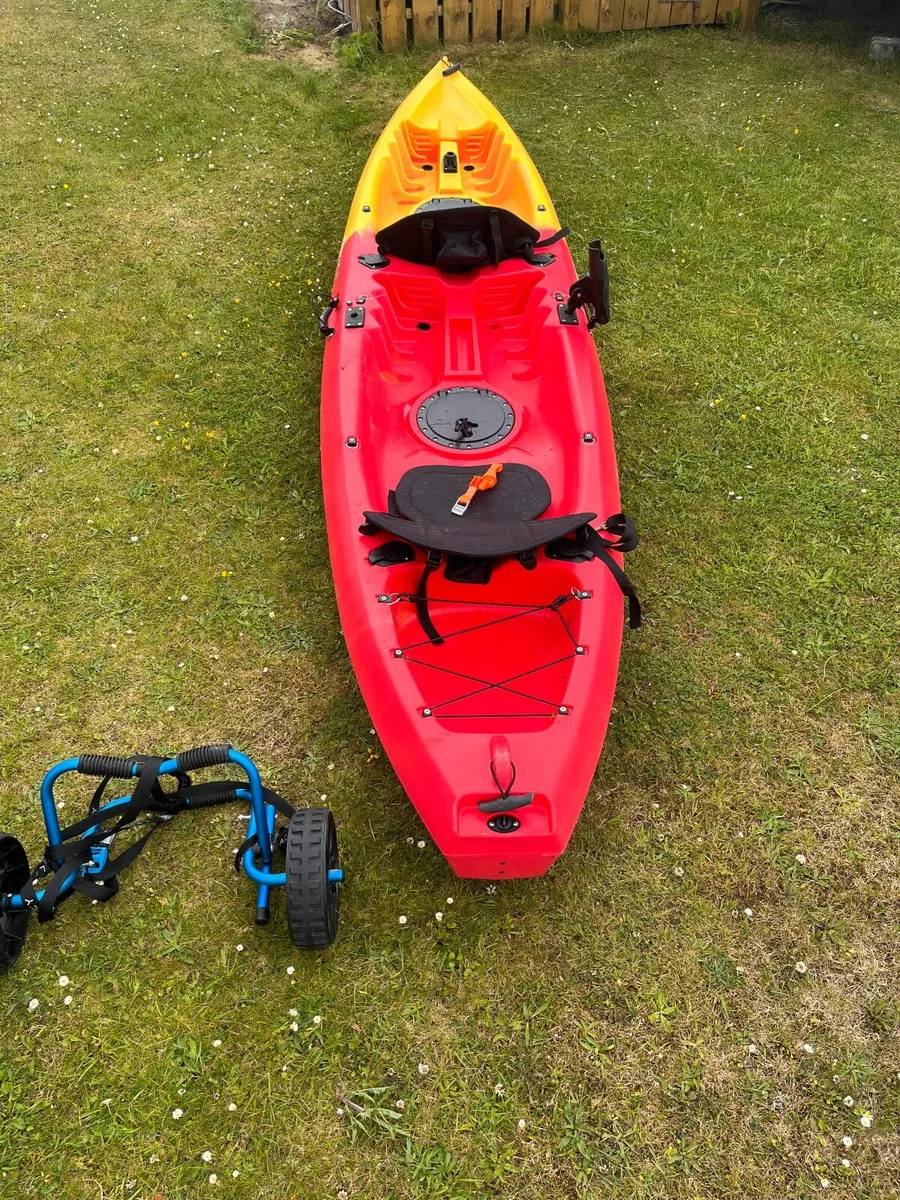 2/3 Gul fishing Kayak - Image 3