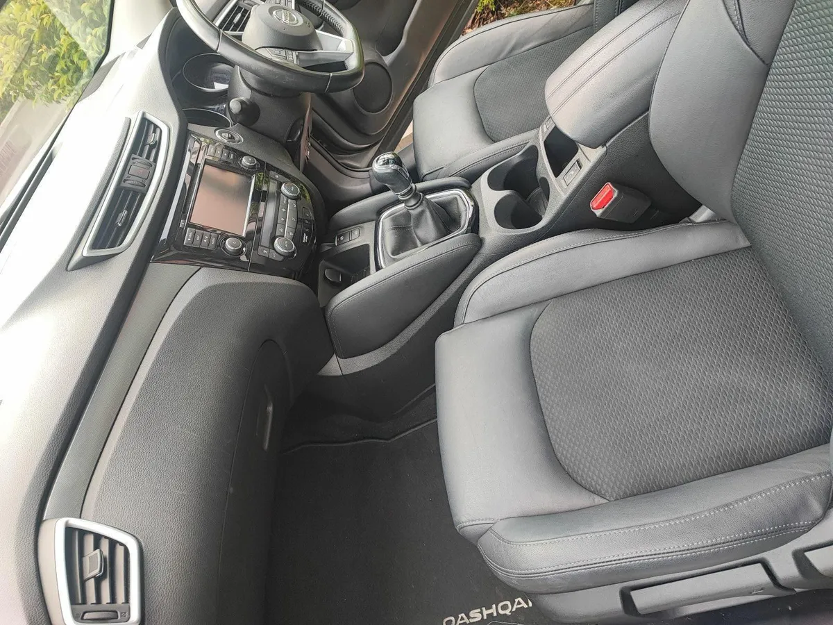 Nissan Qashqai SV Premium 2019 - Image 2