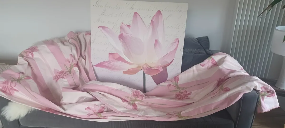 Curtain & matching canvas, pink & cream - Image 1