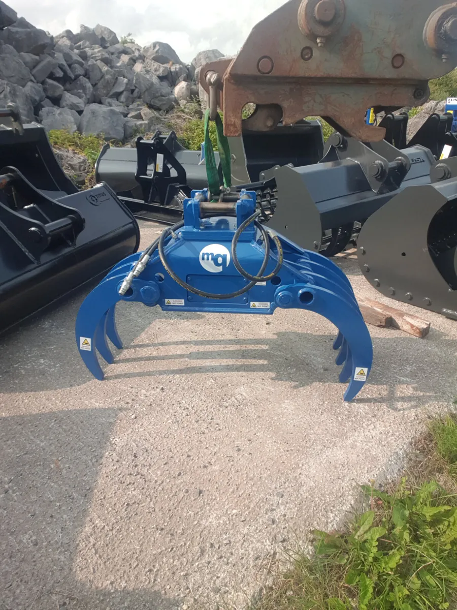 Hydraulic grabs - Image 1